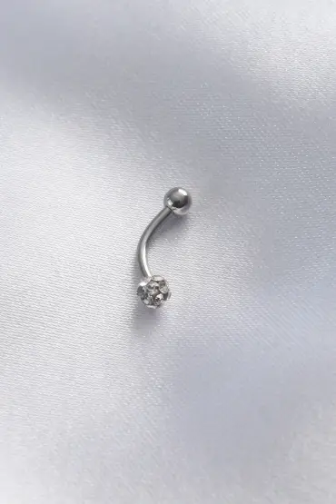  741 -  316L Cerrahi Çelik Gümüş Renk Minimal Toplu Zirkon Taşlı Banana Piercing