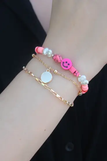 Gold Renk 2'li Pembe Boncuk Model Smile Figür Kadın Bileklik - TJ-BB5280