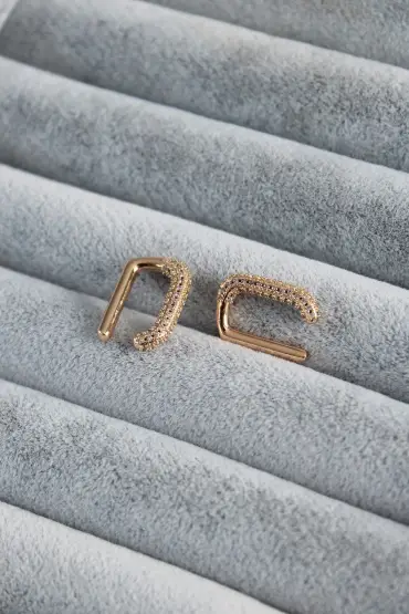  943  Gold Renk Zirkon Taşlı Earcuff Pirinç Kadın Kıkırdak Küpe